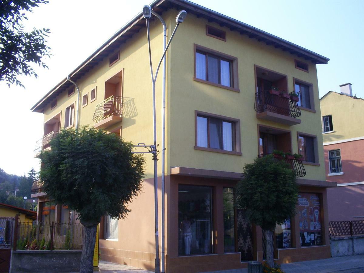 Къща За Гости Фантазия Tryavna Bagian luar foto